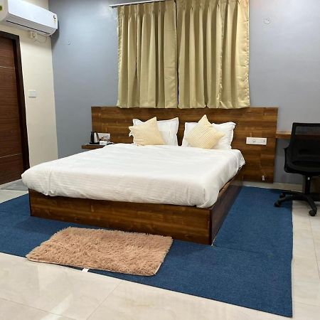 Beach Town Hotel Visakhapatnam Zewnętrze zdjęcie