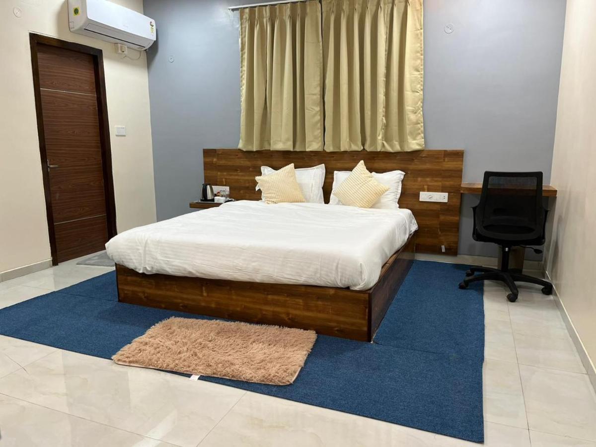 Beach Town Hotel Visakhapatnam Zewnętrze zdjęcie