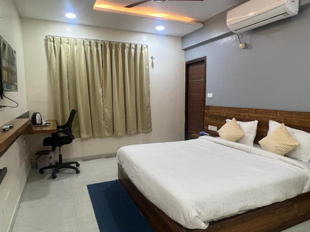 Beach Town Hotel Visakhapatnam Zewnętrze zdjęcie